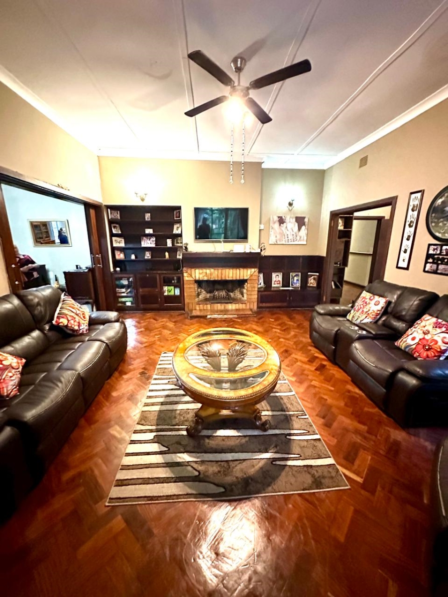 4 Bedroom Property for Sale in Parys Free State